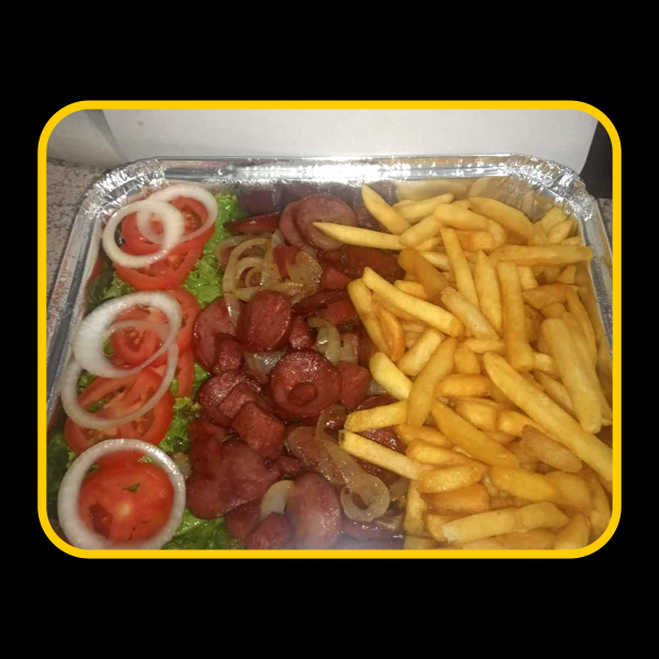 Petisco de Calabresa Acebolada com Fritas 4 Pessoas